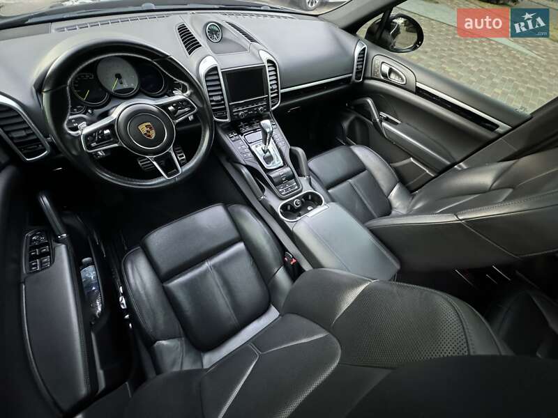 Внедорожник / Кроссовер Porsche Cayenne 2015 в Одессе фото 30 Внедорожник / Кроссовер Porsche Cayenne 2015 в Одессе