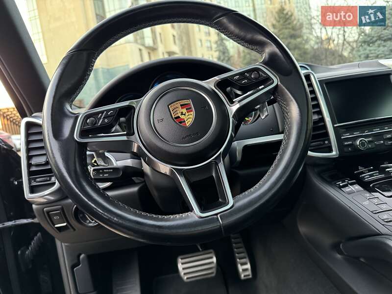 Внедорожник / Кроссовер Porsche Cayenne 2015 в Одессе фото 20 Внедорожник / Кроссовер Porsche Cayenne 2015 в Одессе