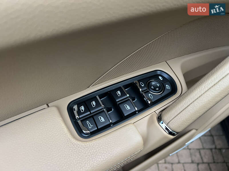 Внедорожник / Кроссовер Porsche Cayenne 2015 в Киеве фото 35 Внедорожник / Кроссовер Porsche Cayenne 2015 в Киеве