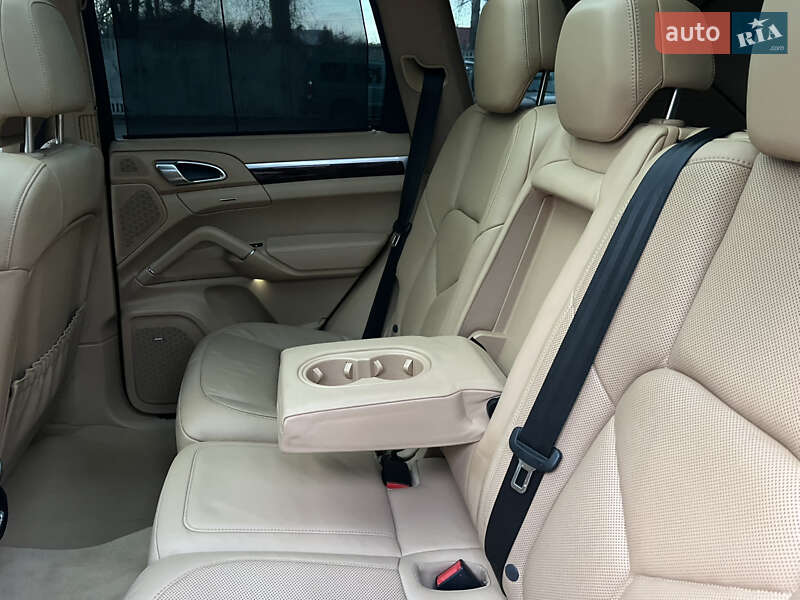 Внедорожник / Кроссовер Porsche Cayenne 2015 в Киеве фото 65 Внедорожник / Кроссовер Porsche Cayenne 2015 в Киеве