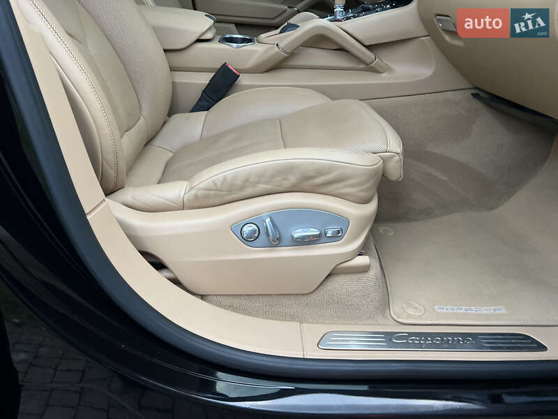 Внедорожник / Кроссовер Porsche Cayenne 2015 в Киеве фото 81 Внедорожник / Кроссовер Porsche Cayenne 2015 в Киеве