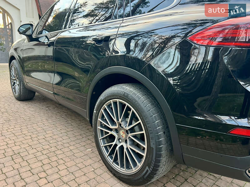 Внедорожник / Кроссовер Porsche Cayenne 2015 в Киеве фото 111 Внедорожник / Кроссовер Porsche Cayenne 2015 в Киеве