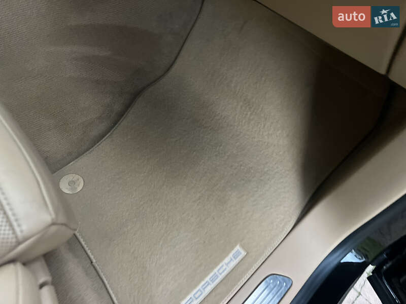 Внедорожник / Кроссовер Porsche Cayenne 2015 в Киеве фото 195 Внедорожник / Кроссовер Porsche Cayenne 2015 в Киеве