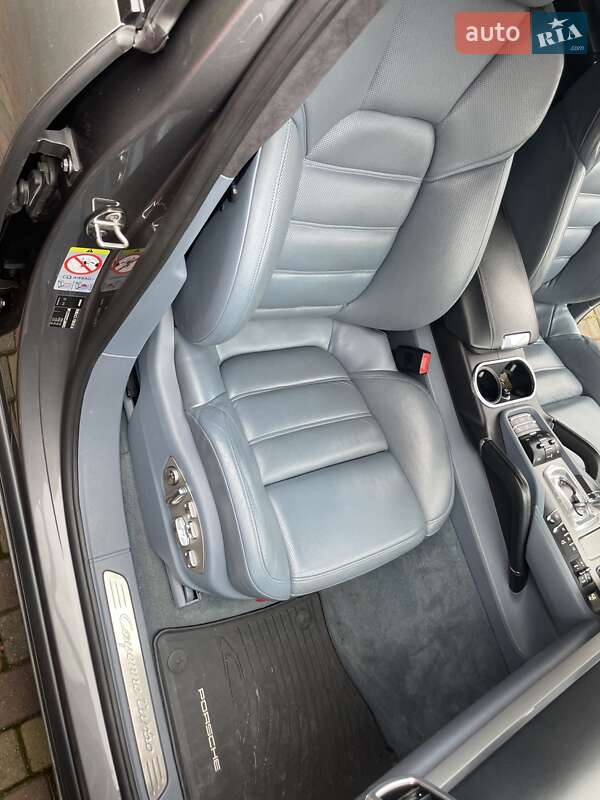 Внедорожник / Кроссовер Porsche Cayenne 2012 в Киеве фото 7 Внедорожник / Кроссовер Porsche Cayenne 2012 в Киеве