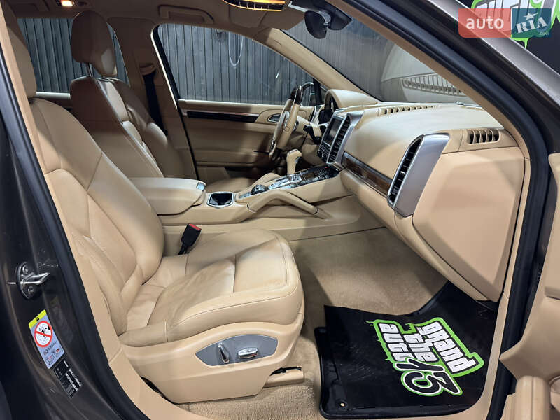 Внедорожник / Кроссовер Porsche Cayenne 2012 в Одессе фото 22 Внедорожник / Кроссовер Porsche Cayenne 2012 в Одессе