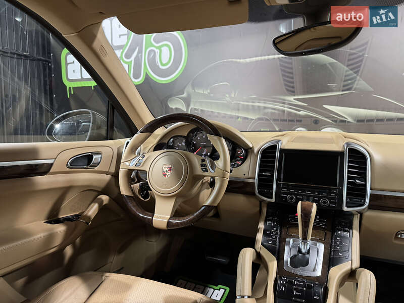 Внедорожник / Кроссовер Porsche Cayenne 2012 в Одессе фото 30 Внедорожник / Кроссовер Porsche Cayenne 2012 в Одессе