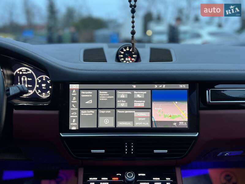 Внедорожник / Кроссовер Porsche Cayenne 2018 в Львове