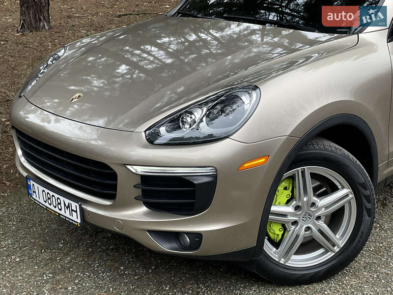 Внедорожник / Кроссовер Porsche Cayenne 2016 в Киеве