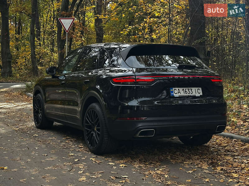 Внедорожник / Кроссовер Porsche Cayenne 2019 в Киеве