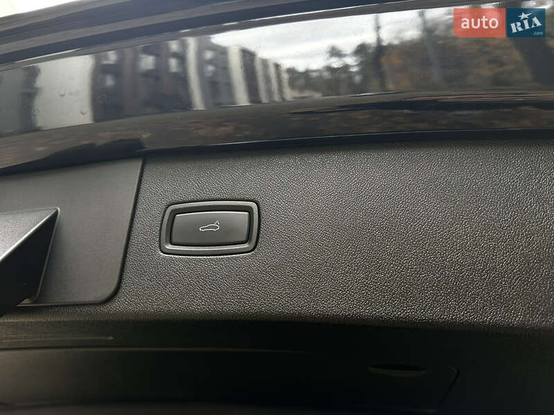 Внедорожник / Кроссовер Porsche Cayenne 2019 в Киеве