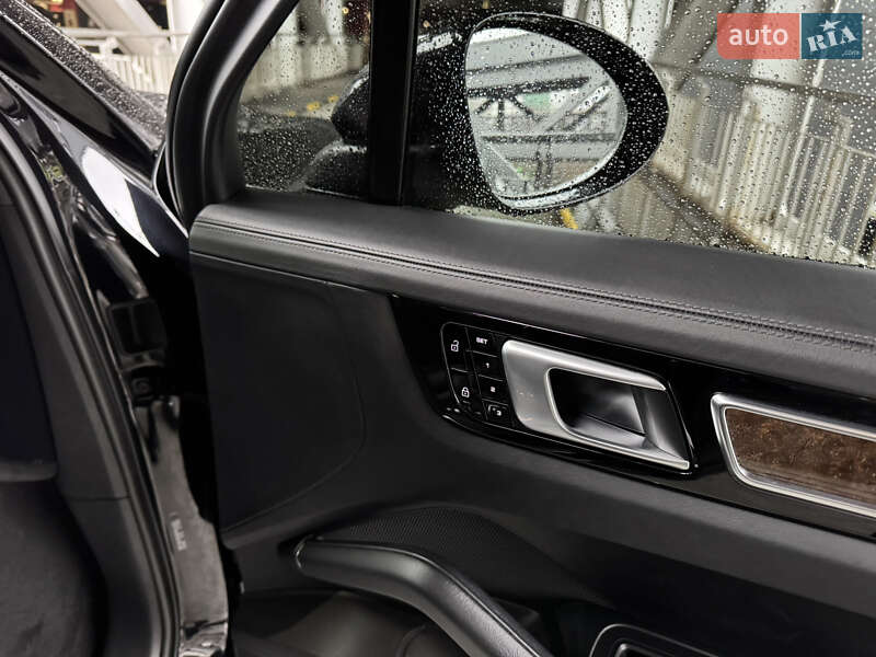 Внедорожник / Кроссовер Porsche Cayenne 2018 в Киеве