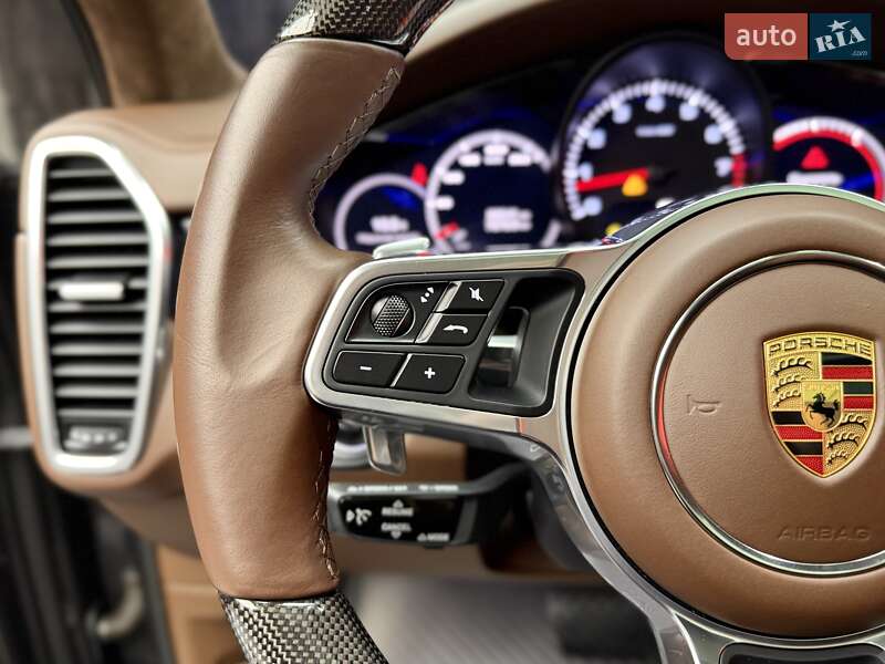 Внедорожник / Кроссовер Porsche Cayenne 2019 в Киеве фото 32 Внедорожник / Кроссовер Porsche Cayenne 2019 в Киеве