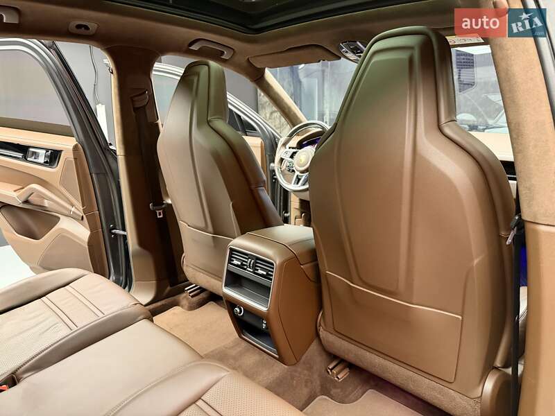 Внедорожник / Кроссовер Porsche Cayenne 2019 в Киеве фото 49 Внедорожник / Кроссовер Porsche Cayenne 2019 в Киеве