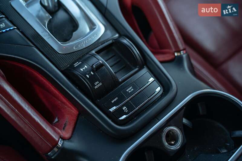 Внедорожник / Кроссовер Porsche Cayenne 2015 в Черновцах фото 33 Внедорожник / Кроссовер Porsche Cayenne 2015 в Черновцах