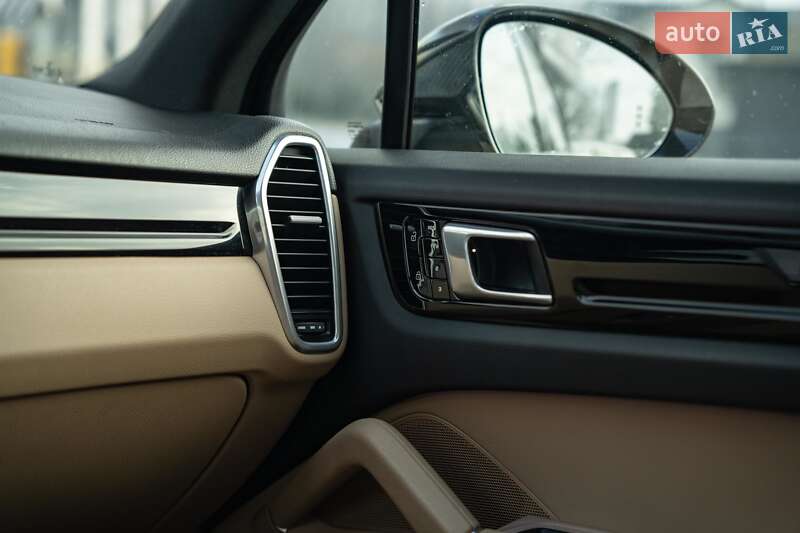 Внедорожник / Кроссовер Porsche Cayenne 2019 в Черновцах фото 54 Внедорожник / Кроссовер Porsche Cayenne 2019 в Черновцах