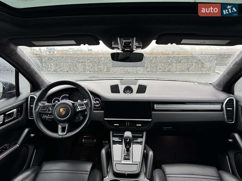 Внедорожник / Кроссовер Porsche Cayenne 2019 в Ужгороде