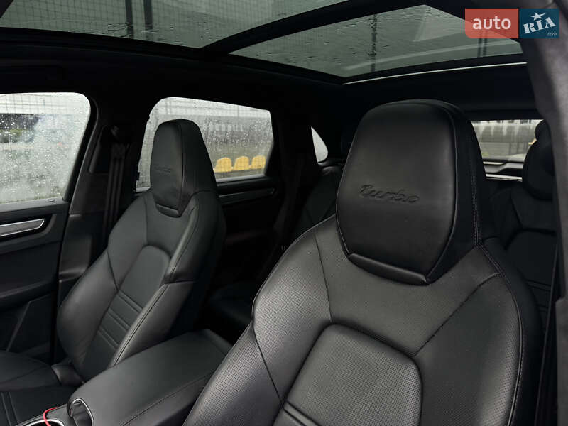 Внедорожник / Кроссовер Porsche Cayenne 2019 в Ужгороде