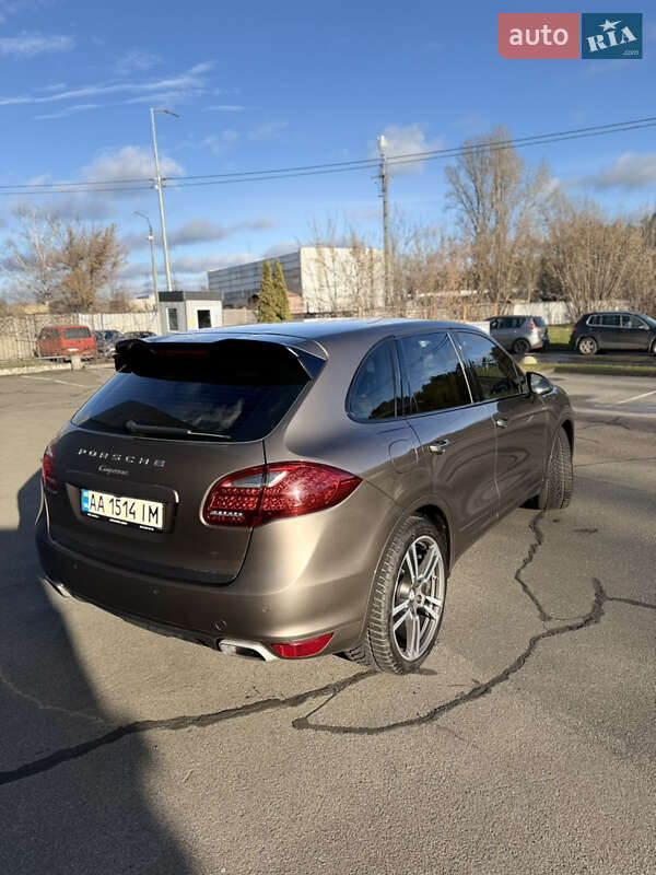 Внедорожник / Кроссовер Porsche Cayenne 2013 в Киеве