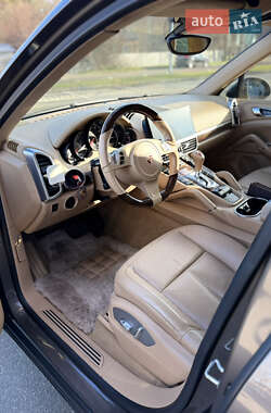 Внедорожник / Кроссовер Porsche Cayenne 2013 в Киеве