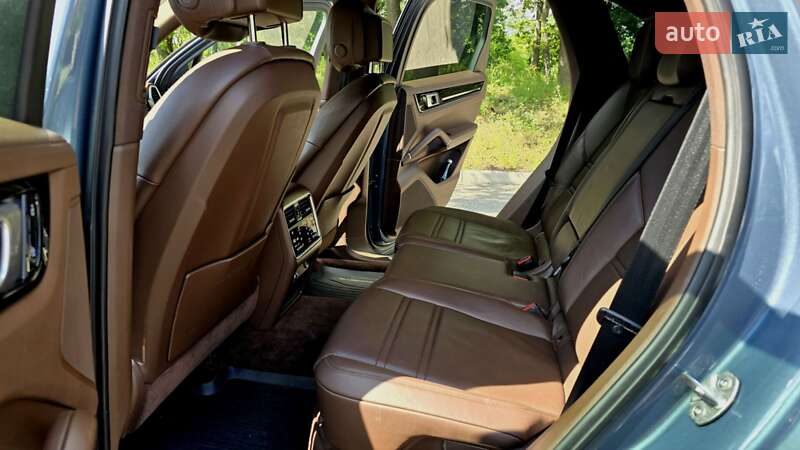 Позашляховик / Кросовер Porsche Cayenne 2019 в Києві