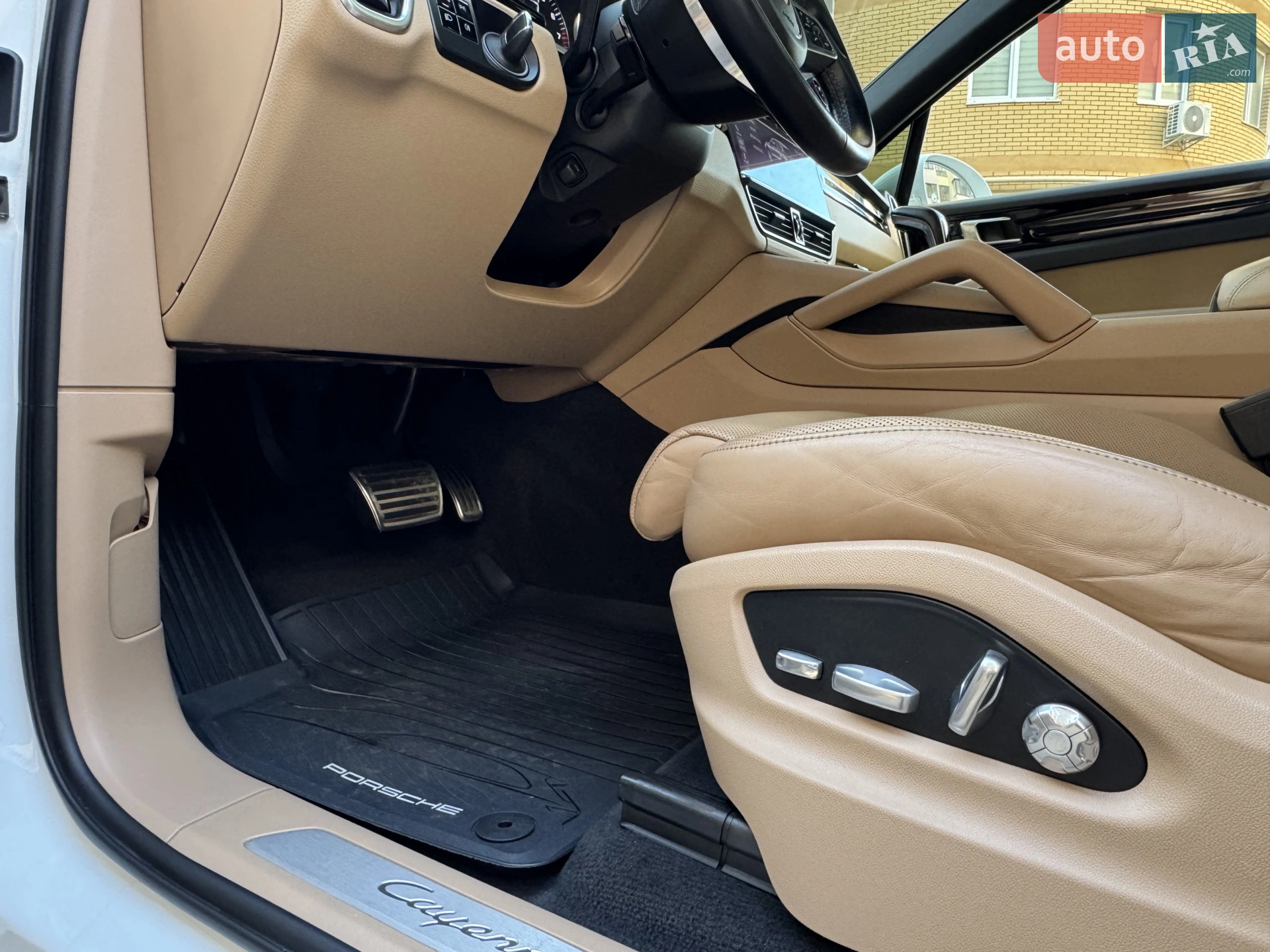 2017 Porsche Cayenne - мініатюра 29
