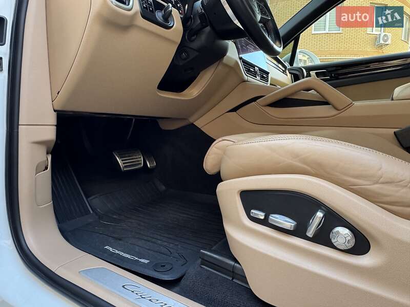 Внедорожник / Кроссовер Porsche Cayenne 2017 в Черновцах фото 29 Внедорожник / Кроссовер Porsche Cayenne 2017 в Черновцах