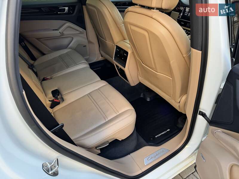 Внедорожник / Кроссовер Porsche Cayenne 2017 в Черновцах фото 51 Внедорожник / Кроссовер Porsche Cayenne 2017 в Черновцах