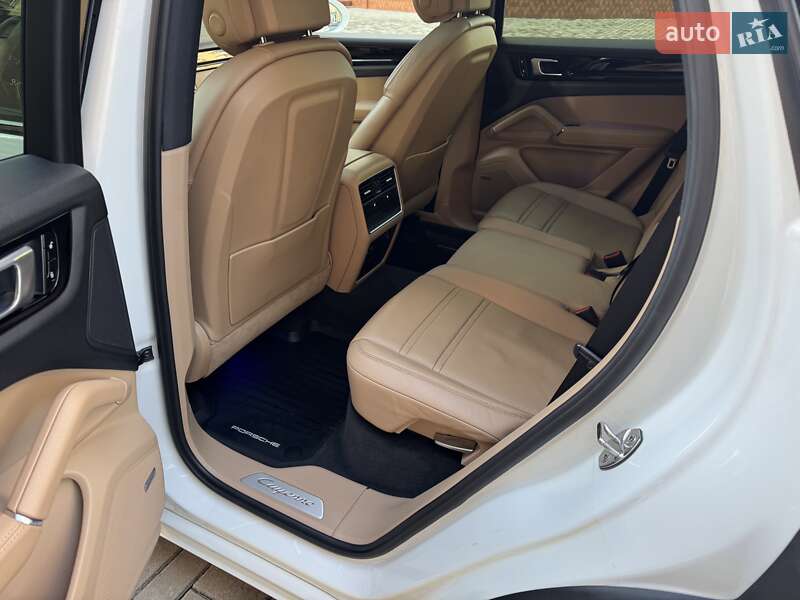 Внедорожник / Кроссовер Porsche Cayenne 2017 в Черновцах фото 53 Внедорожник / Кроссовер Porsche Cayenne 2017 в Черновцах