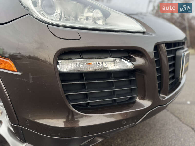 Внедорожник / Кроссовер Porsche Cayenne 2010 в Киеве фото 9 Внедорожник / Кроссовер Porsche Cayenne 2010 в Киеве