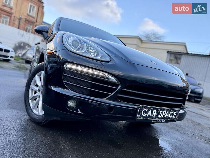 Внедорожник / Кроссовер Porsche Cayenne 2012 в Одессе
