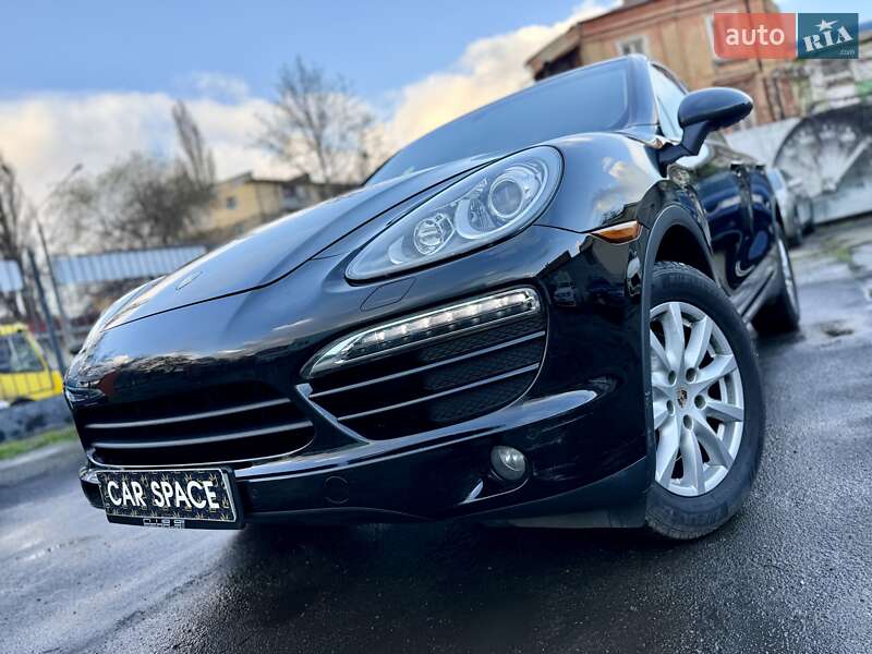 Внедорожник / Кроссовер Porsche Cayenne 2012 в Одессе