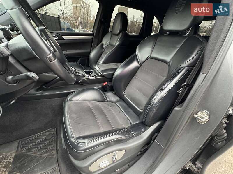 Внедорожник / Кроссовер Porsche Cayenne 2012 в Киеве фото 8 Внедорожник / Кроссовер Porsche Cayenne 2012 в Киеве