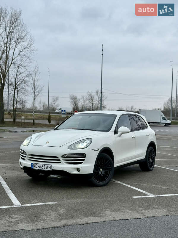 Внедорожник / Кроссовер Porsche Cayenne 2011 в Киеве