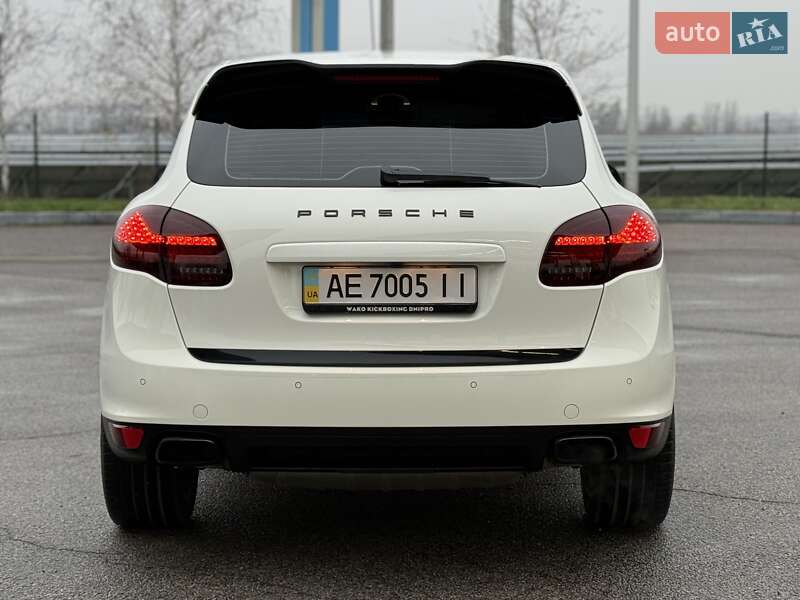 Внедорожник / Кроссовер Porsche Cayenne 2011 в Днепре