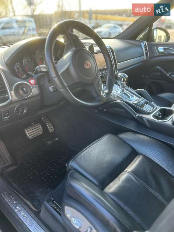 Внедорожник / Кроссовер Porsche Cayenne 2012 в Киеве фото 22 Внедорожник / Кроссовер Porsche Cayenne 2012 в Киеве