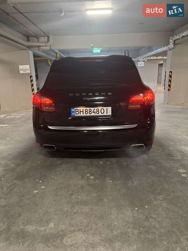 Внедорожник / Кроссовер Porsche Cayenne 2013 в Одессе
