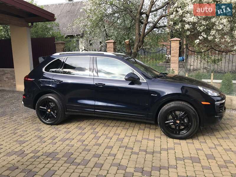 Внедорожник / Кроссовер Porsche Cayenne 2015 в Львове фото 10 Внедорожник / Кроссовер Porsche Cayenne 2015 в Львове