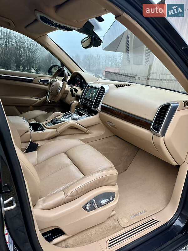 Внедорожник / Кроссовер Porsche Cayenne 2011 в Черновцах фото 13 Внедорожник / Кроссовер Porsche Cayenne 2011 в Черновцах