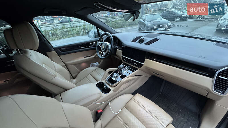 Внедорожник / Кроссовер Porsche Cayenne 2022 в Полтаве