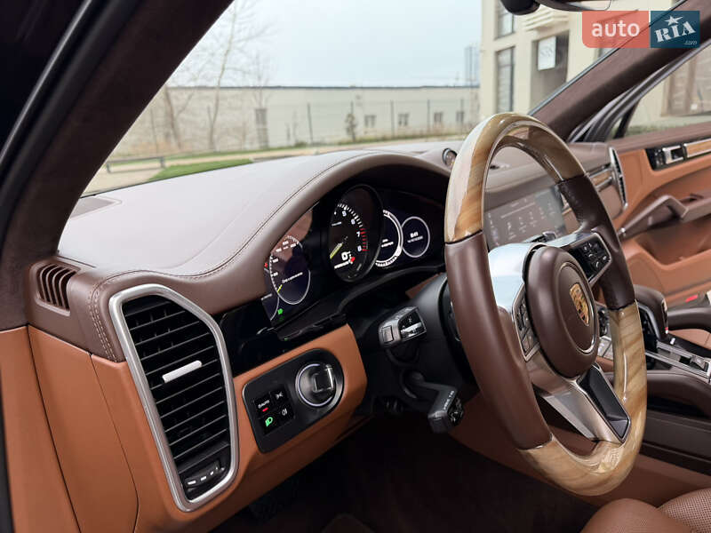 Внедорожник / Кроссовер Porsche Cayenne 2018 в Киеве фото 21 Внедорожник / Кроссовер Porsche Cayenne 2018 в Киеве