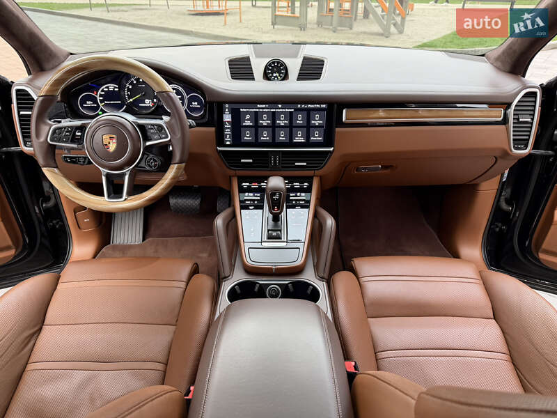 Внедорожник / Кроссовер Porsche Cayenne 2018 в Киеве фото 35 Внедорожник / Кроссовер Porsche Cayenne 2018 в Киеве