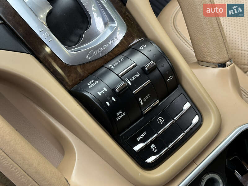 Внедорожник / Кроссовер Porsche Cayenne 2013 в Одессе