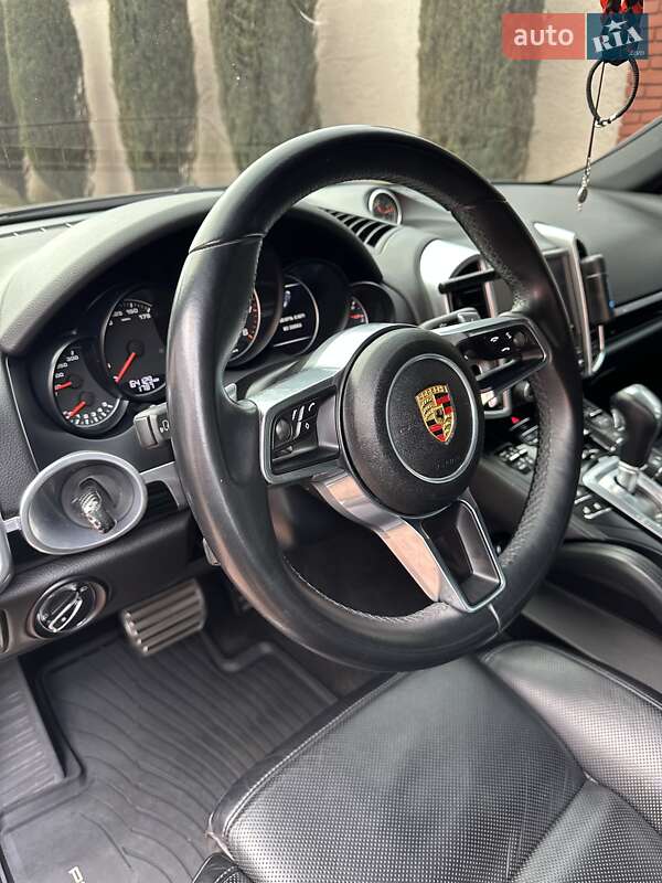 Внедорожник / Кроссовер Porsche Cayenne 2017 в Стрые фото 42 Внедорожник / Кроссовер Porsche Cayenne 2017 в Стрые