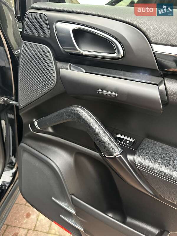 Внедорожник / Кроссовер Porsche Cayenne 2017 в Стрые фото 14 Внедорожник / Кроссовер Porsche Cayenne 2017 в Стрые