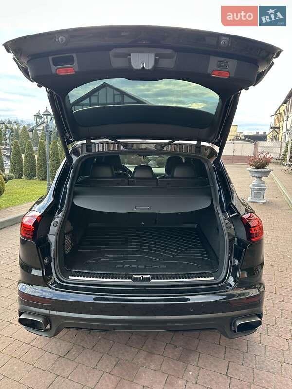 Внедорожник / Кроссовер Porsche Cayenne 2017 в Стрые фото 24 Внедорожник / Кроссовер Porsche Cayenne 2017 в Стрые