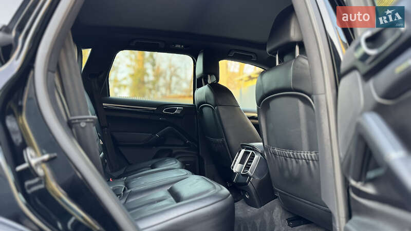 Внедорожник / Кроссовер Porsche Cayenne 2017 в Львове