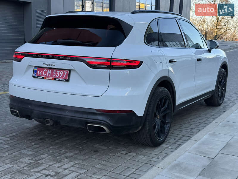 Внедорожник / Кроссовер Porsche Cayenne 2019 в Львове