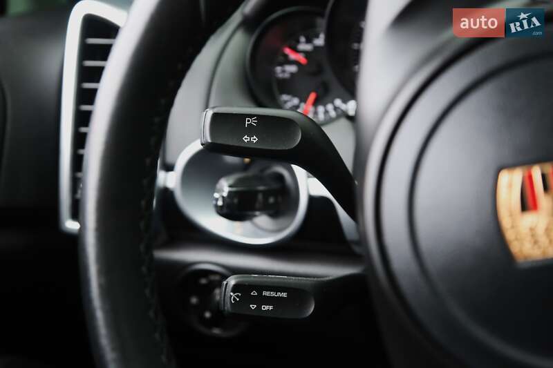 Внедорожник / Кроссовер Porsche Cayenne 2013 в Киеве