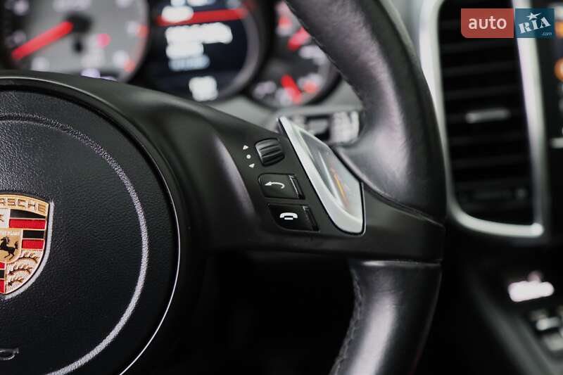Внедорожник / Кроссовер Porsche Cayenne 2013 в Киеве