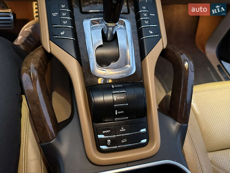 Внедорожник / Кроссовер Porsche Cayenne 2011 в Киеве фото 16 Внедорожник / Кроссовер Porsche Cayenne 2011 в Киеве